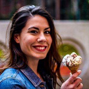 Meet your Posher, Caitlyn